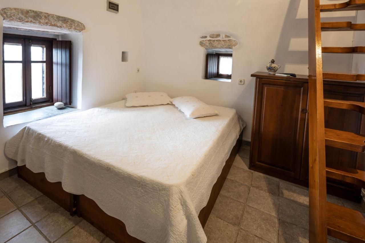 Arapakis Historic Castle Aparthotel Pyrgos Dirou Luaran gambar