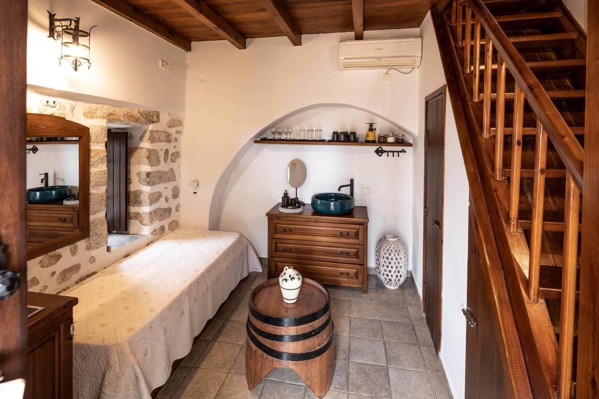 Arapakis Historic Castle Aparthotel Pyrgos Dirou Luaran gambar