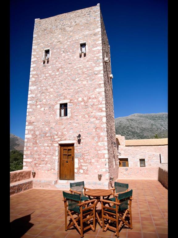 Arapakis Historic Castle Aparthotel Pyrgos Dirou Luaran gambar