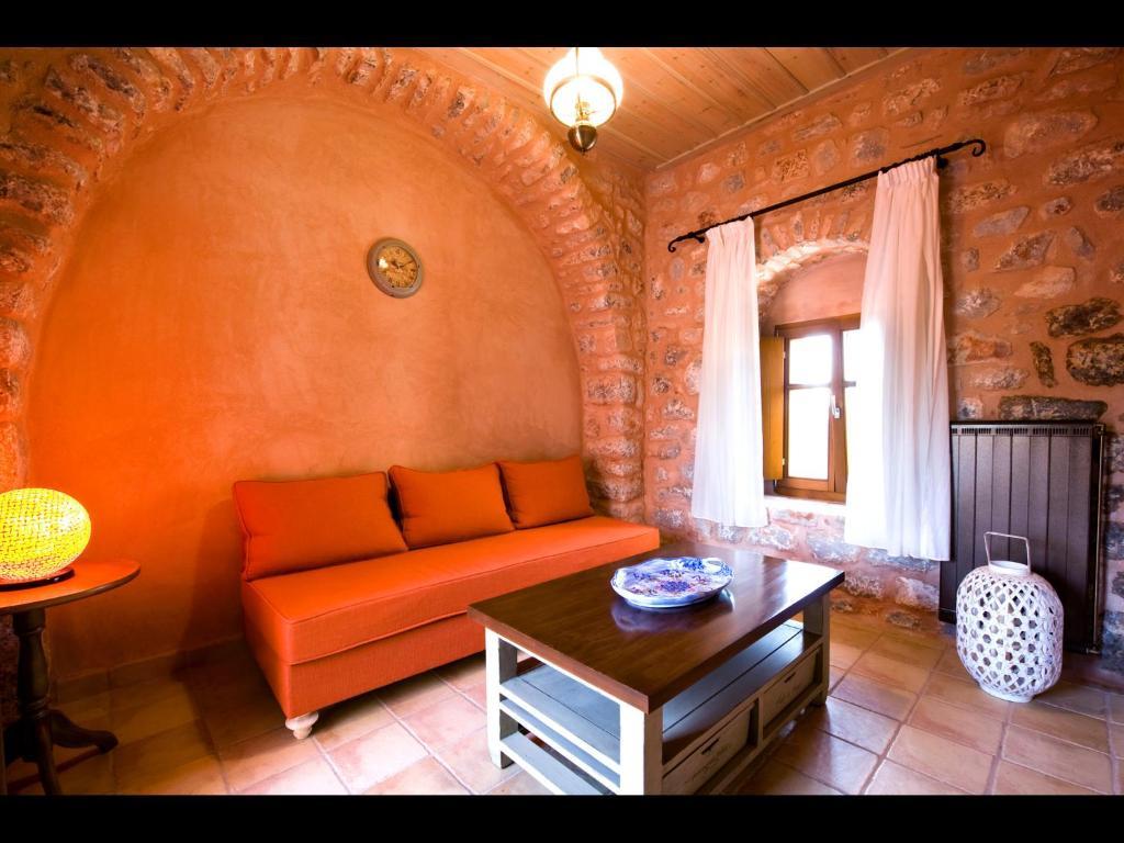 Arapakis Historic Castle Aparthotel Pyrgos Dirou Bilik gambar